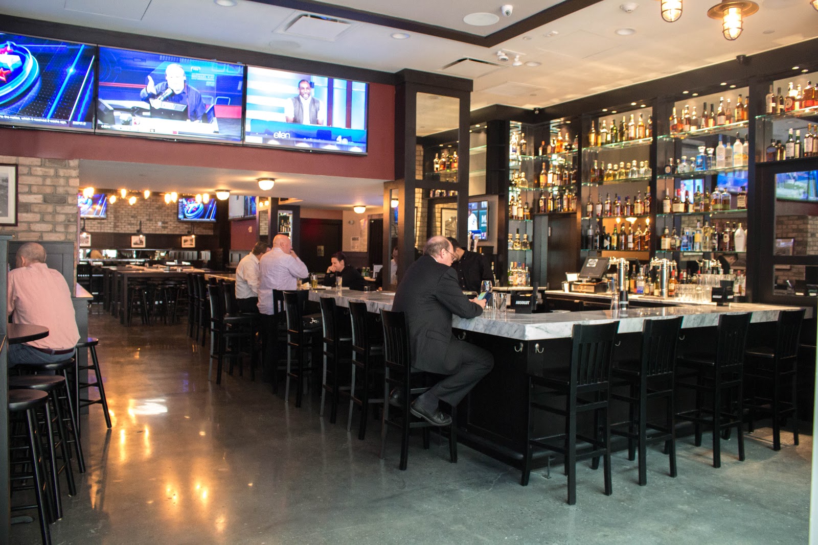 Photo of Deweys Pub in New York City, New York, United States - 5 Picture of Restaurant, Food, Point of interest, Establishment, Bar