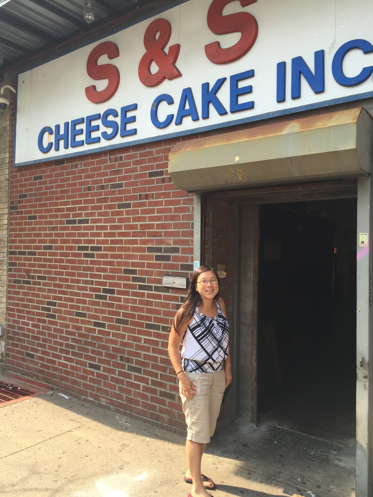 Photo of S & S Cheesecake Inc in Bronx City, New York, United States - 1 Picture of Food, Point of interest, Establishment, Store, Bakery