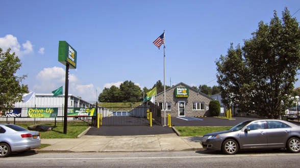 Photo of Metro Self Storage in Staten Island City, New York, United States - 2 Picture of Point of interest, Establishment, Store, Moving company, Storage