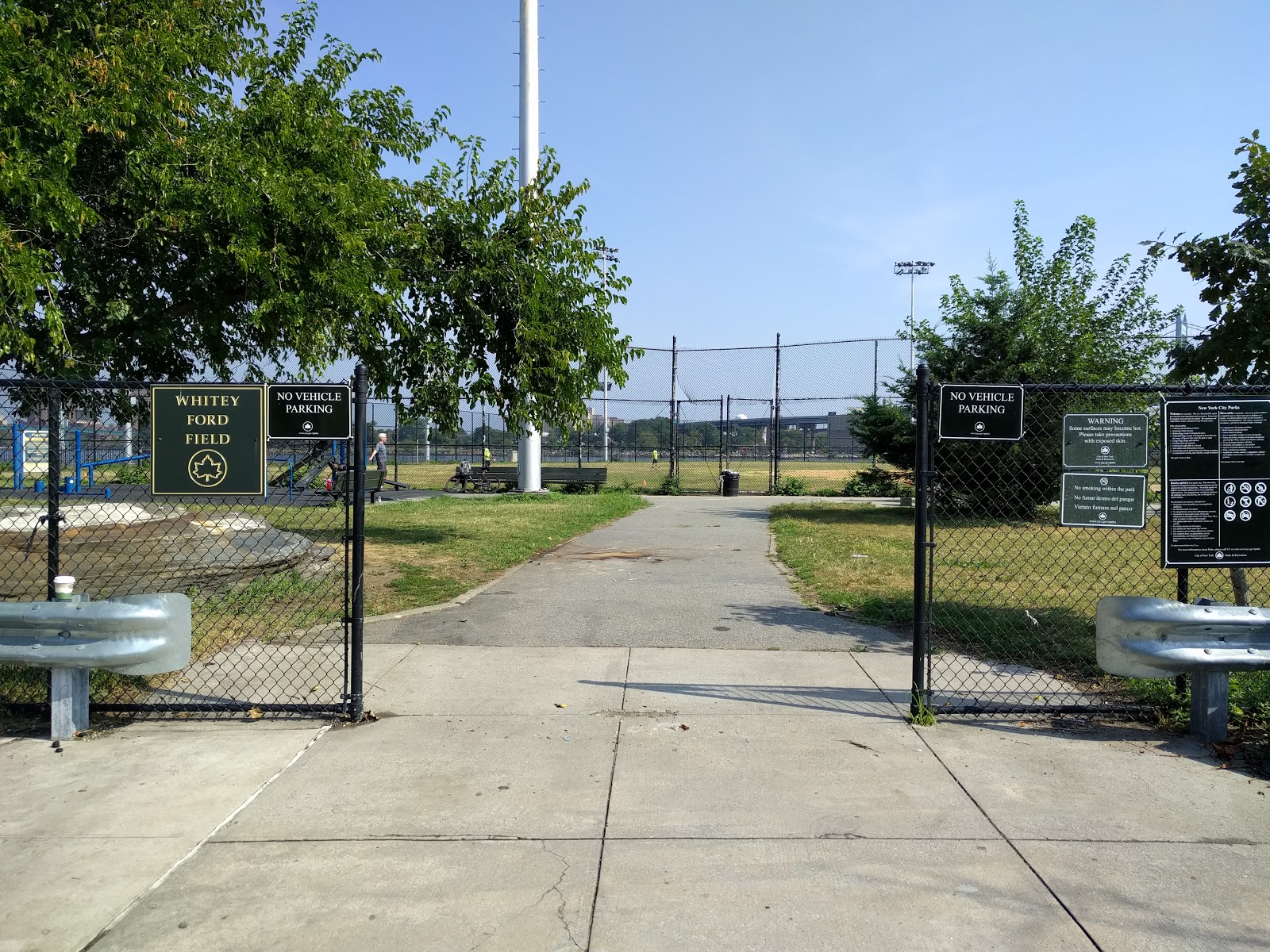 Photo of whitey ford park not hellgate field in New York City, New York, United States - 2 Picture of Point of interest, Establishment, Park