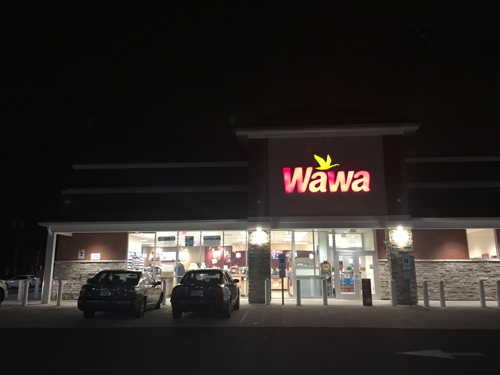Photo of Wawa in Garfield City, New Jersey, United States - 3 Picture of Food, Point of interest, Establishment, Store, Cafe, Gas station, Convenience store