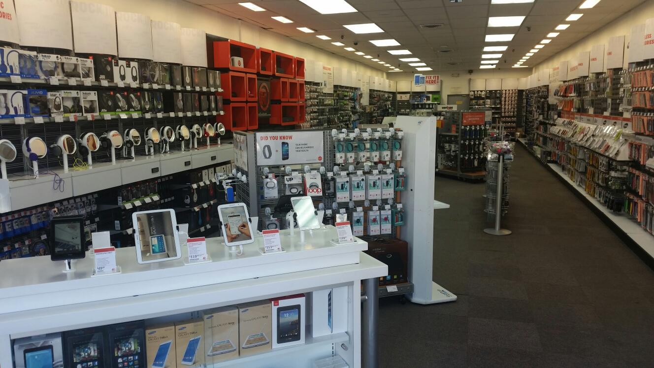 Photo of RadioShack in Yonkers City, New York, United States - 1 Picture of Point of interest, Establishment, Store, Electronics store