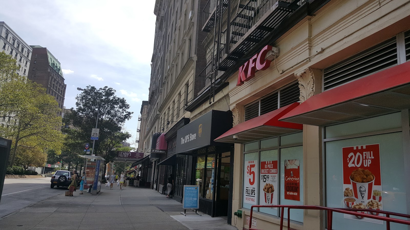 Photo of KFC in New York City, New York, United States - 1 Picture of Restaurant, Food, Point of interest, Establishment