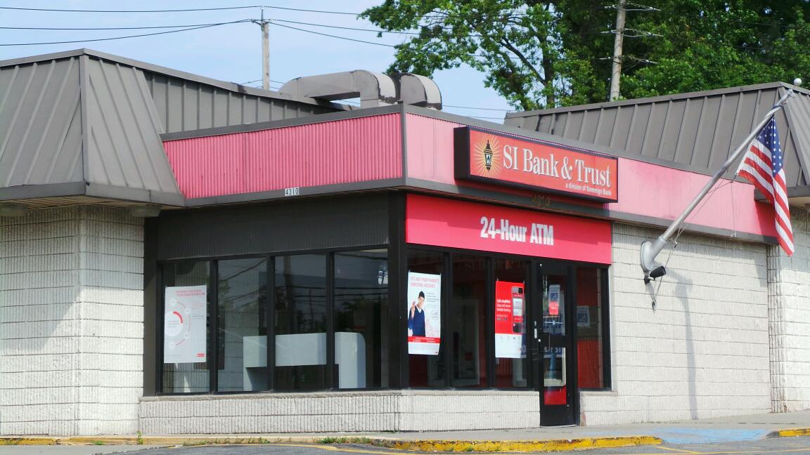 Photo of S I Bank & Trust in Richmond City, New York, United States - 1 Picture of Point of interest, Establishment, Finance, Atm, Bank