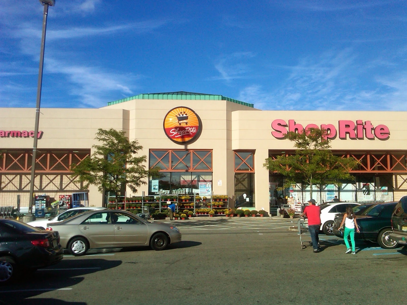 Photo of ShopRite in West Orange City, New Jersey, United States - 1 Picture of Food, Point of interest, Establishment, Store, Health, Grocery or supermarket, Bakery, Pharmacy