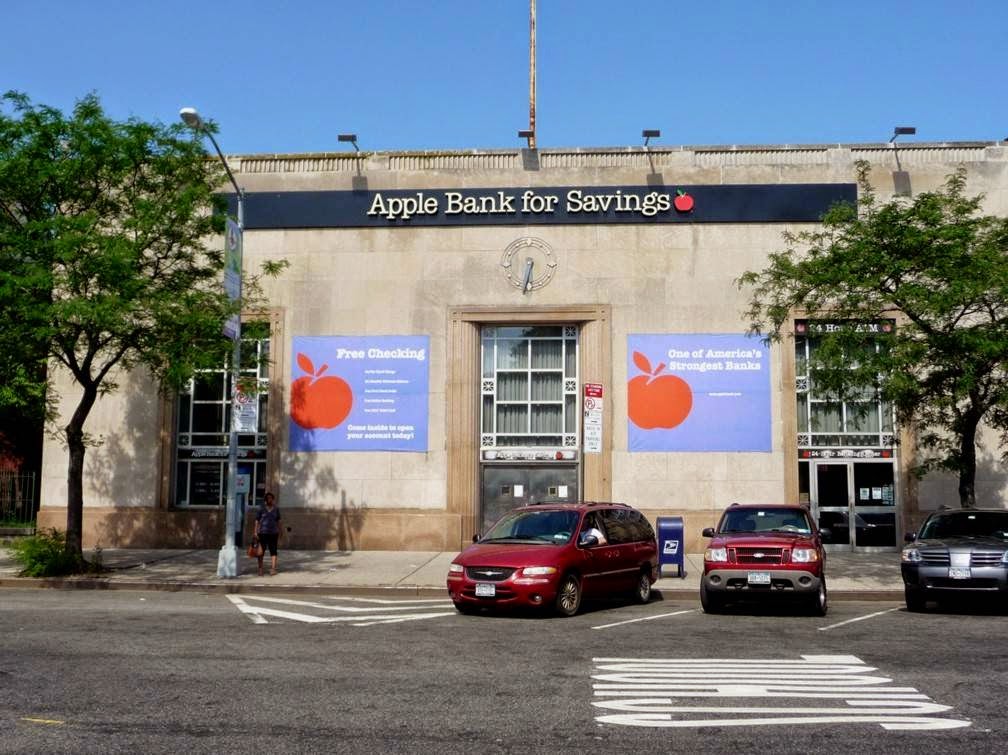 Photo of Apple Bank in Bronx City, New York, United States - 1 Picture of Point of interest, Establishment, Finance, Bank
