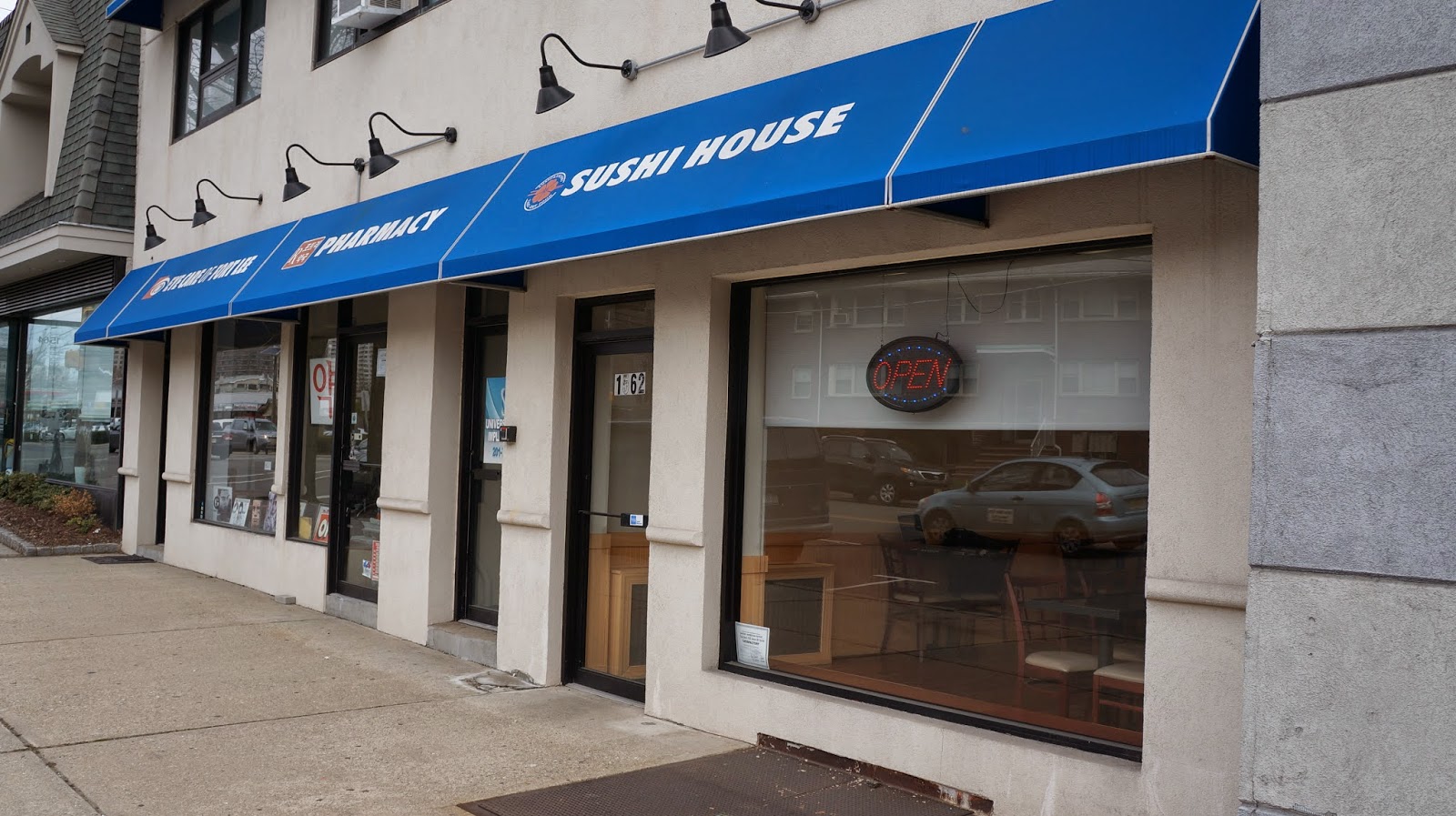 Photo of Sushi House in Fort Lee City, New Jersey, United States - 4 Picture of Restaurant, Food, Point of interest, Establishment