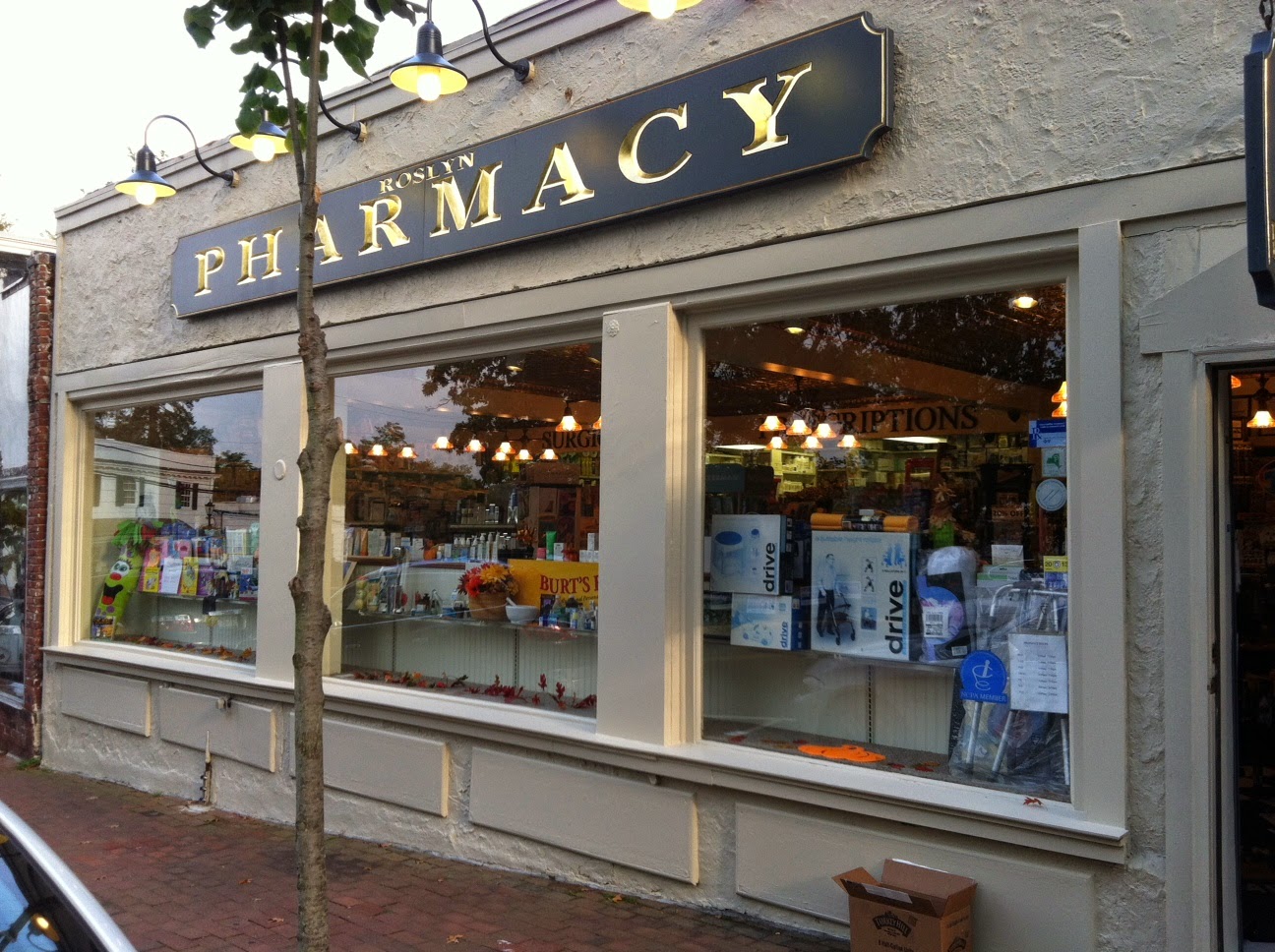 Photo of Roslyn Pharmacy in Roslyn City, New York, United States - 1 Picture of Point of interest, Establishment, Store, Health, Pharmacy