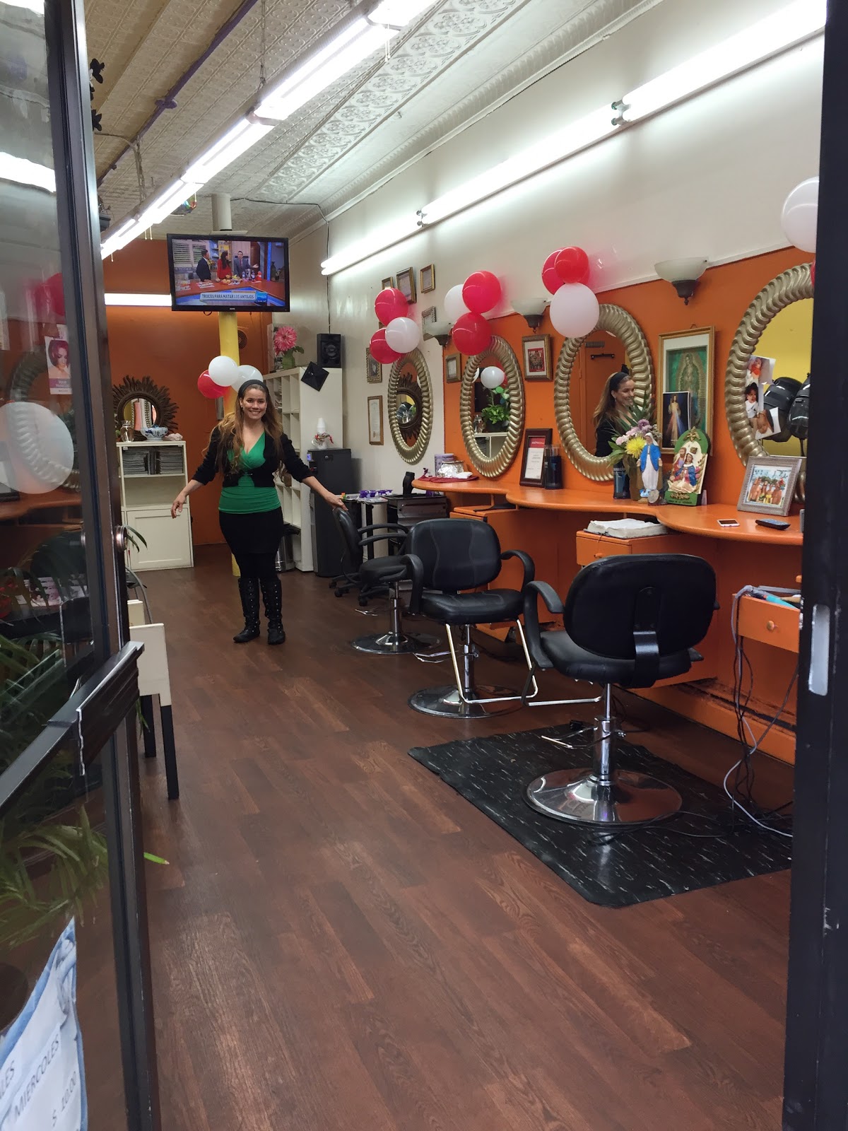 Photo of Lupe Beauty Salon Unisex in Union City, New Jersey, United States - 2 Picture of Point of interest, Establishment, Beauty salon