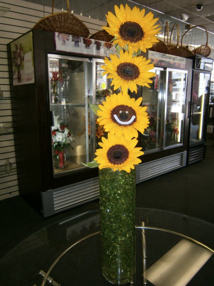 Photo of International Florist Gift Shop & Fruit Baskets Inc. in Newark City, New Jersey, United States - 4 Picture of Point of interest, Establishment, Store, Florist