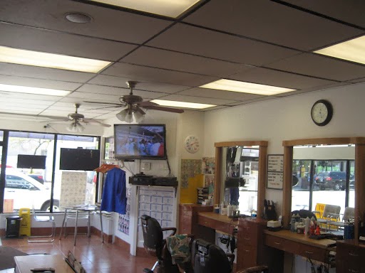 Photo of Top Hat Barber Shop in Long Beach City, New York, United States - 2 Picture of Point of interest, Establishment, Health, Hair care