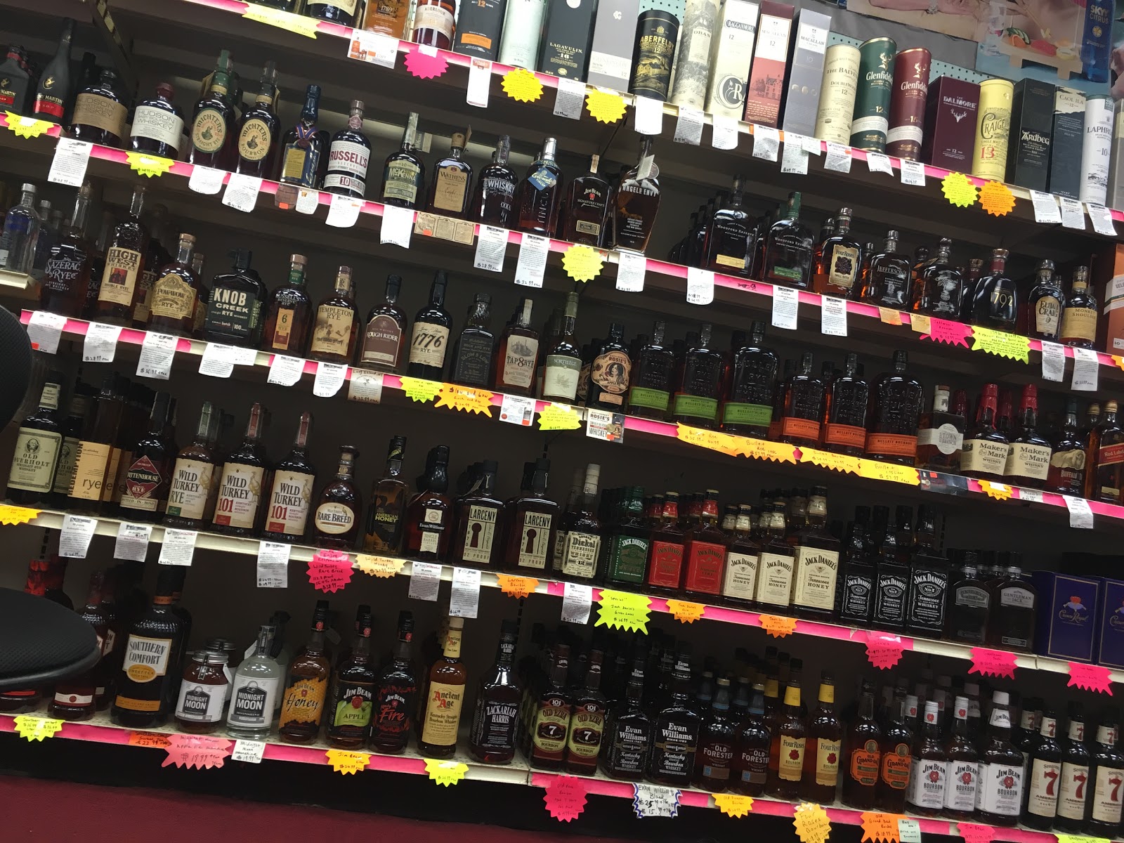 Photo of Happy Liquor Store in Queens City, New York, United States - 4 Picture of Point of interest, Establishment, Store, Liquor store