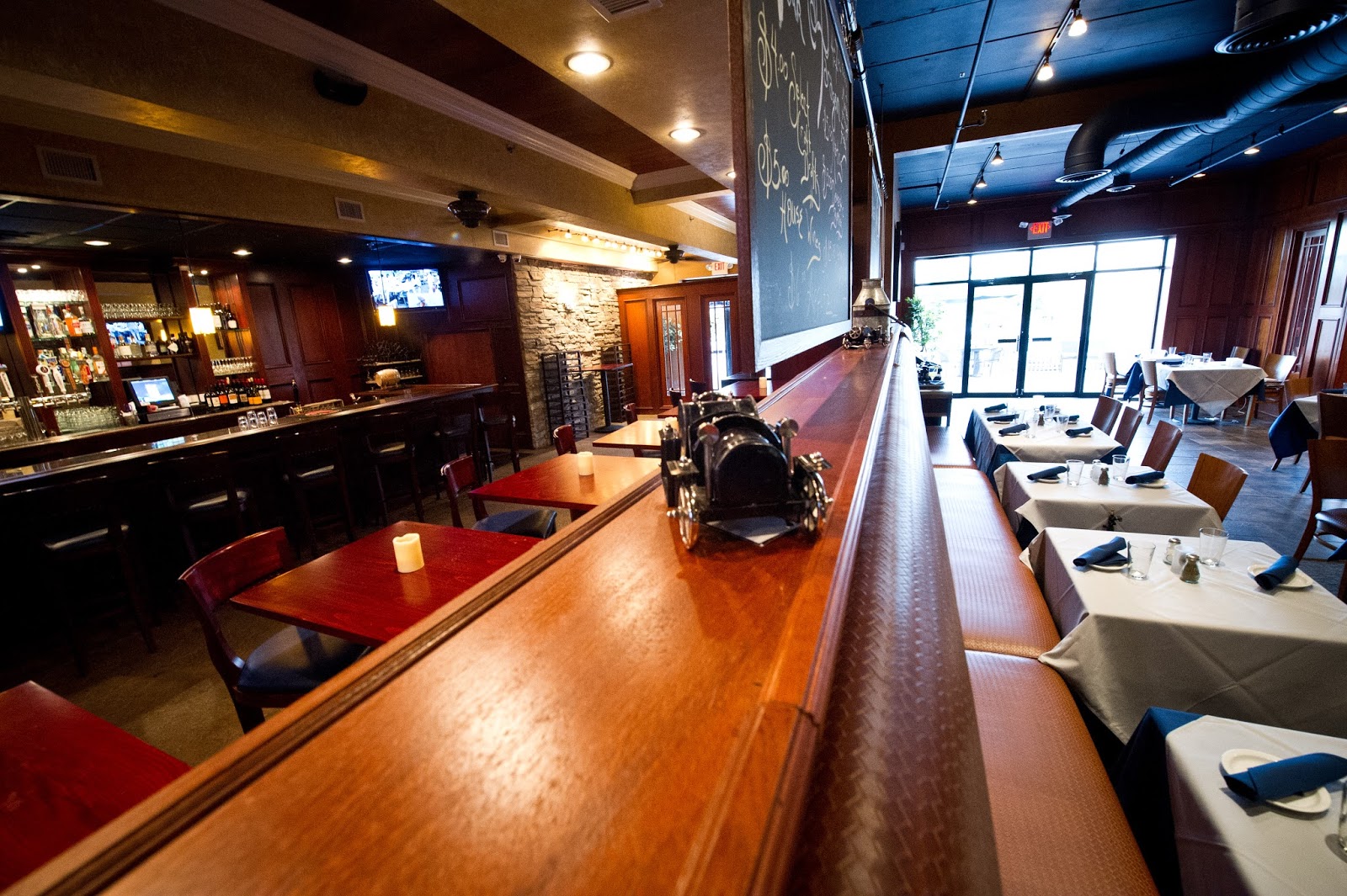 Photo of Paragon Tap & Table in Clark City, New Jersey, United States - 9 Picture of Restaurant, Food, Point of interest, Establishment, Bar