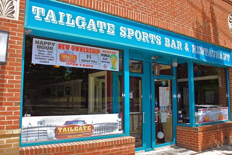 Photo of Tailgate Sports Bar & Restaurant in New Rochelle City, New York, United States - 9 Picture of Restaurant, Food, Point of interest, Establishment, Meal takeaway, Bar