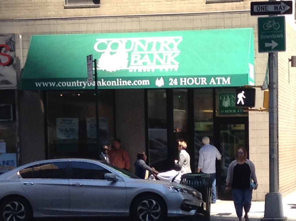 Photo of Country Bank in New York City, New York, United States - 1 Picture of Point of interest, Establishment, Finance, Atm, Bank