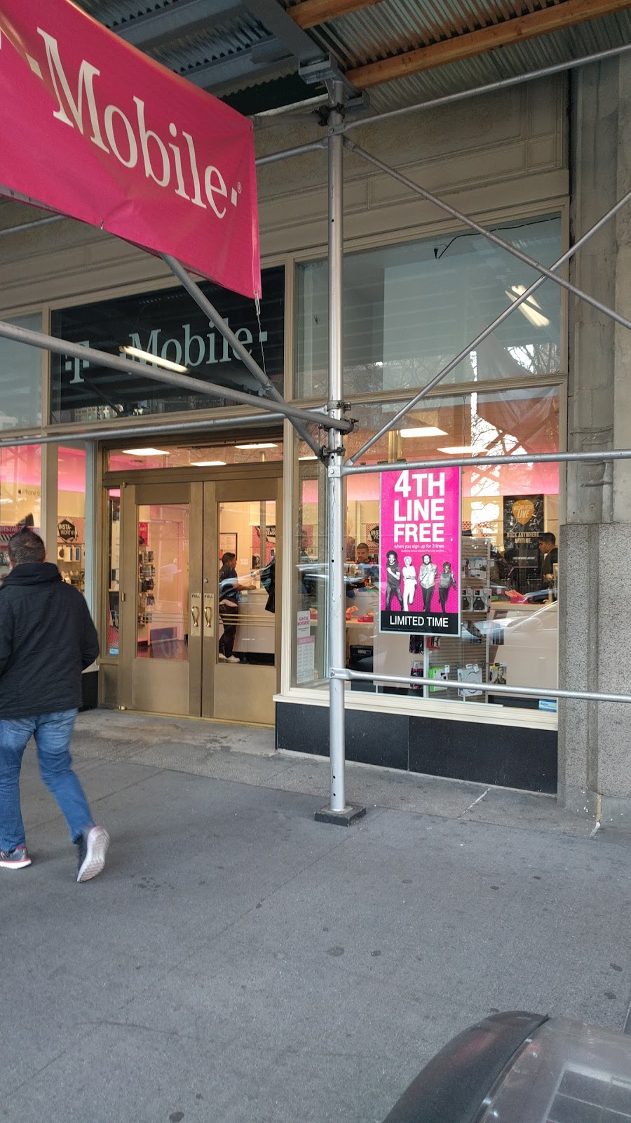 Photo of T-Mobile New York in New York City, New York, United States - 2 Picture of Point of interest, Establishment, Store