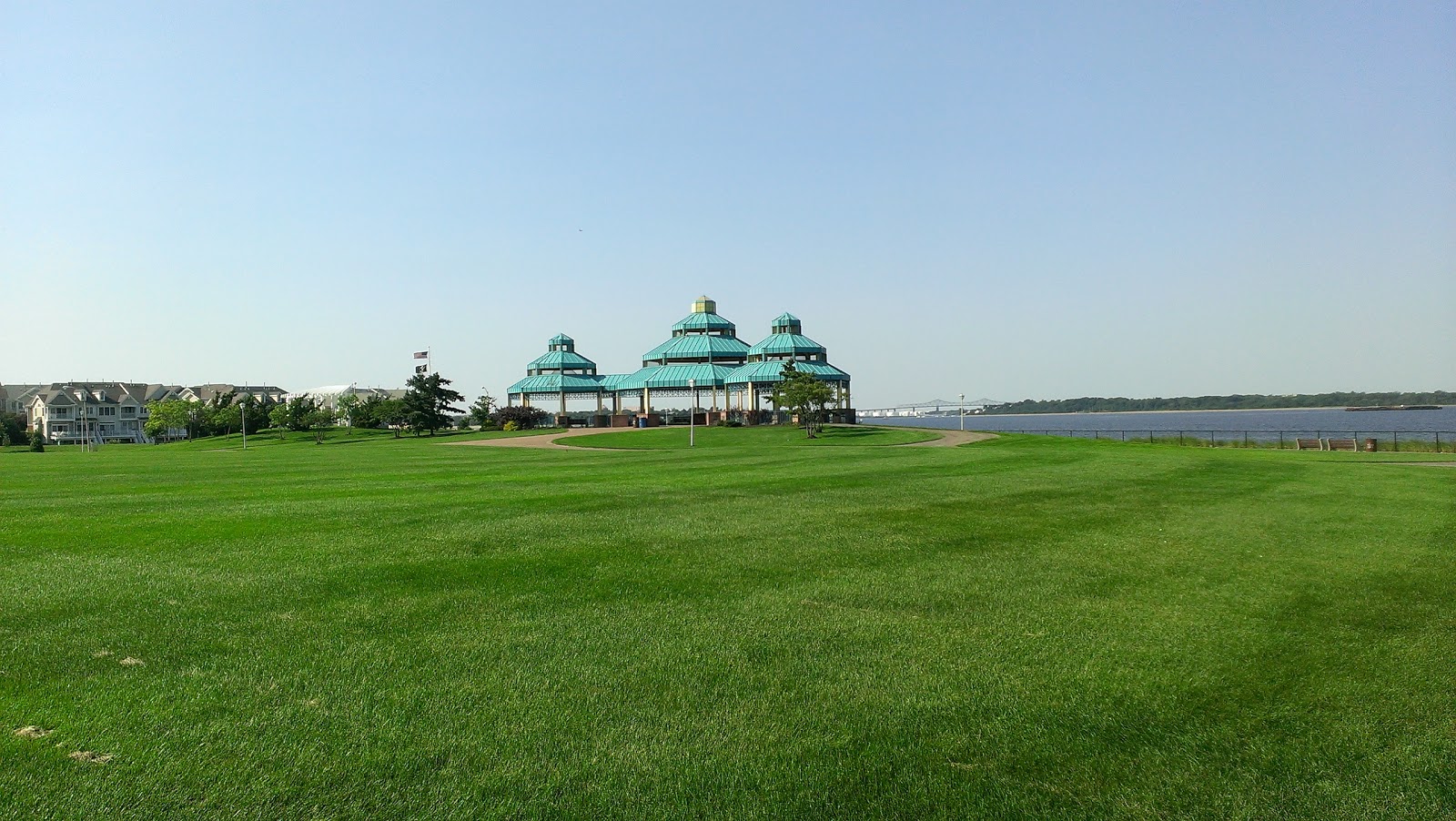 Photo of Raritan Bay Waterfront Park in South Amboy City, New Jersey, United States - 2 Picture of Point of interest, Establishment, Park