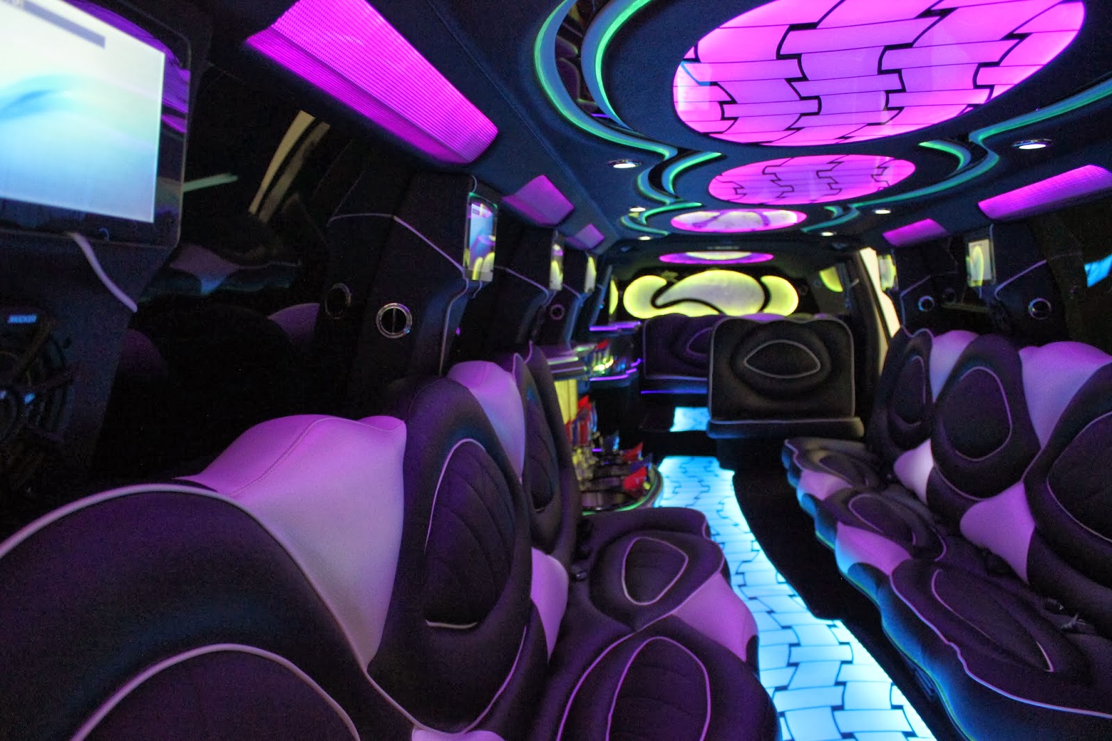 Photo of Moonlight Limo in Saddle Brook City, New Jersey, United States - 6 Picture of Point of interest, Establishment