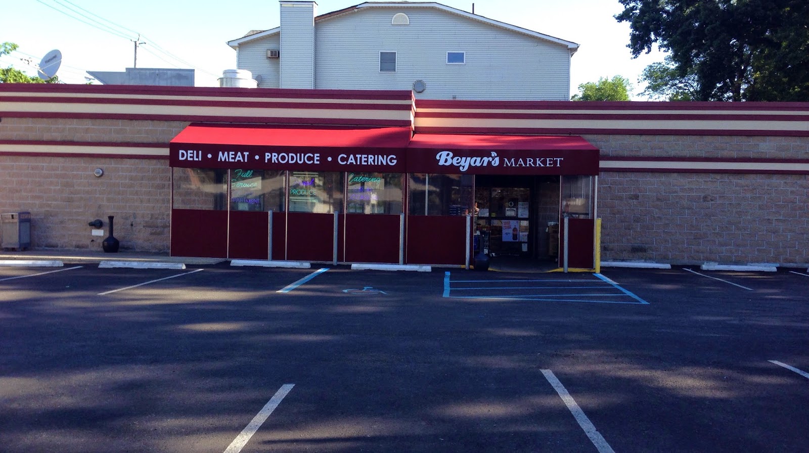 Photo of Beyar's Market in Staten Island City, New York, United States - 3 Picture of Food, Point of interest, Establishment, Store, Grocery or supermarket