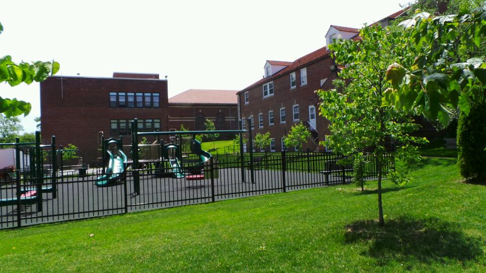 Photo of Divine Wisdom Catholic Academy in Douglaston City, New York, United States - 1 Picture of Point of interest, Establishment, School, Church, Place of worship
