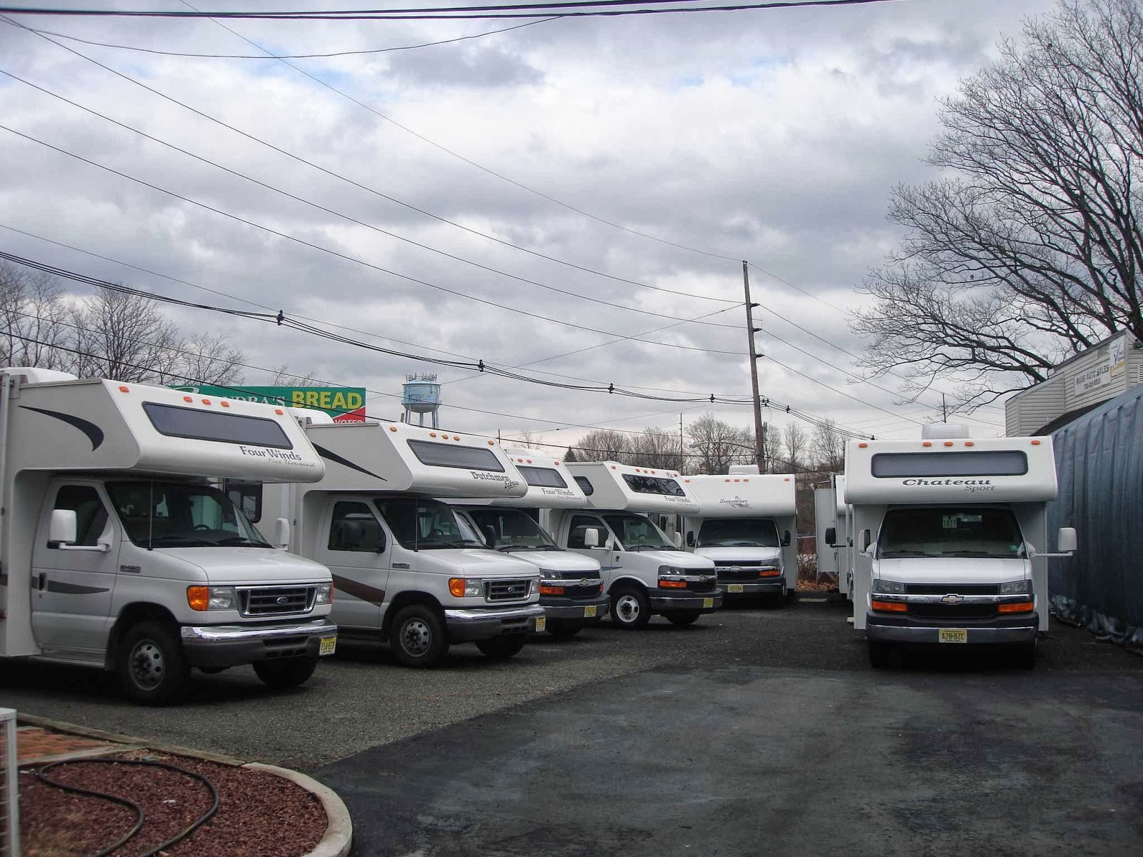 Photo of Ruisi Auto Sales in Keyport City, New Jersey, United States - 3 Picture of Point of interest, Establishment, Car dealer, Store, Real estate agency