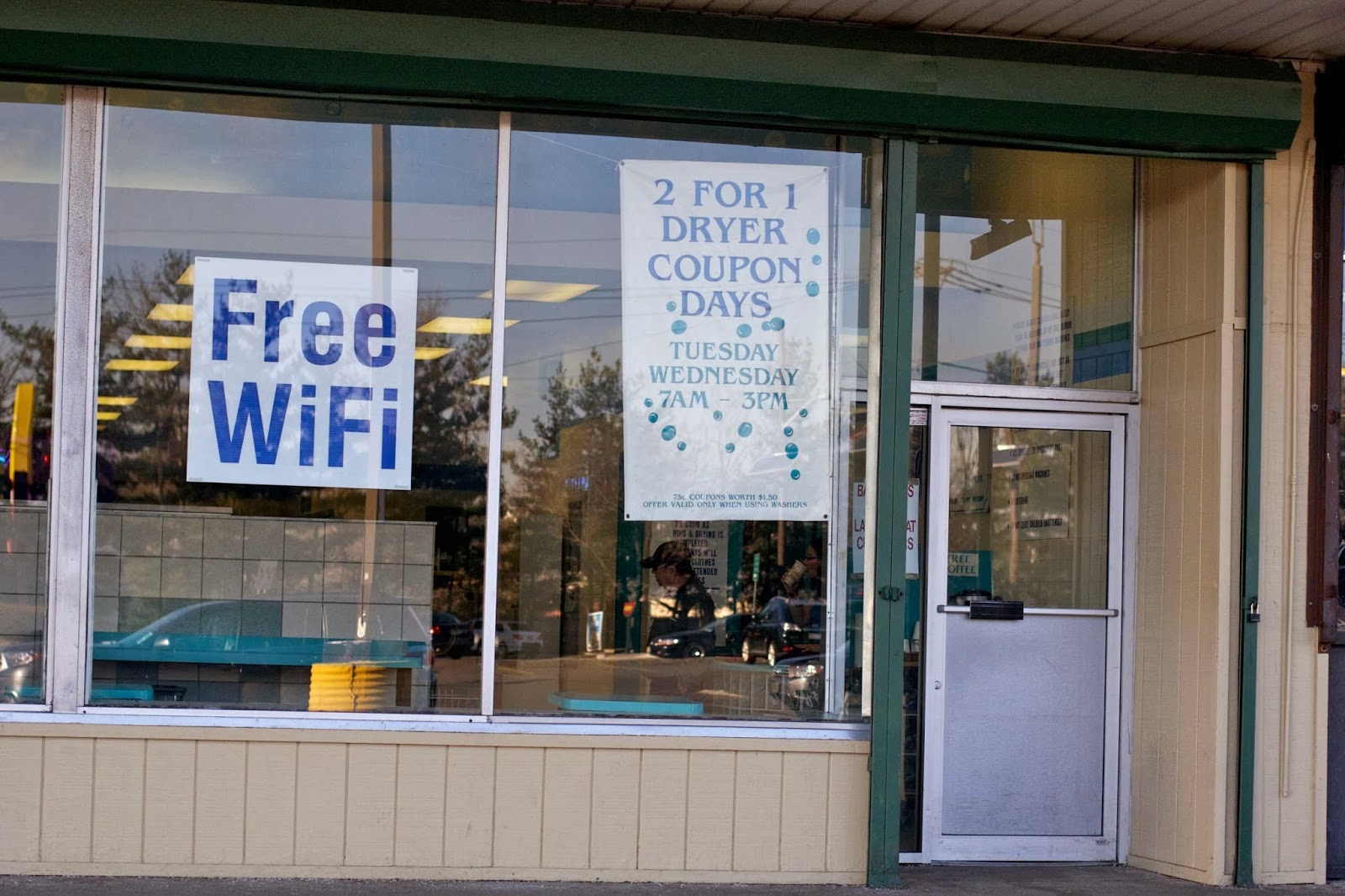 Photo of House of Bubbles Laundromat in Bayonne City, New Jersey, United States - 1 Picture of Point of interest, Establishment, Laundry