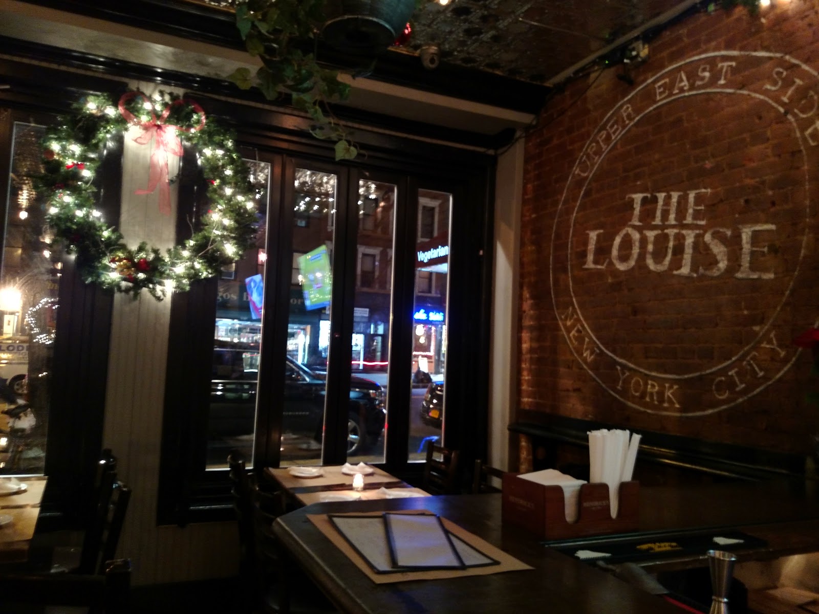 Photo of The Louise in New York City, New York, United States - 2 Picture of Restaurant, Food, Point of interest, Establishment, Bar