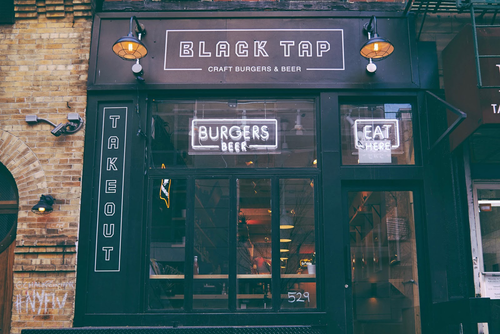 Photo of Black Tap in New York City, New York, United States - 5 Picture of Restaurant, Food, Point of interest, Establishment