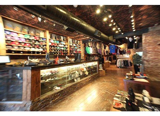Photo of Get Set in Kings County City, New York, United States - 1 Picture of Point of interest, Establishment, Store, Clothing store, Shoe store