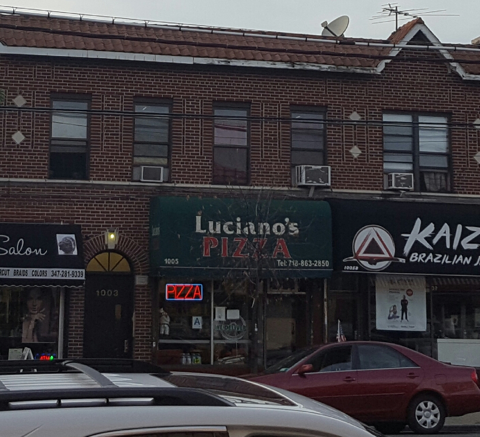 Photo of Luciano Pizza in Bronx City, New York, United States - 1 Picture of Restaurant, Food, Point of interest, Establishment