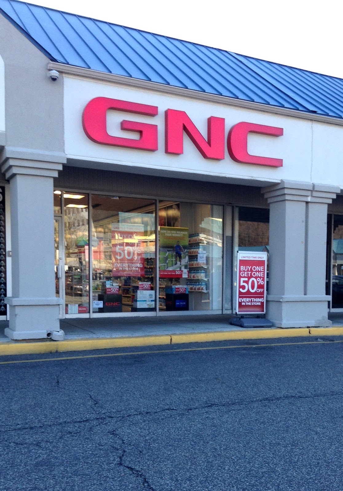 Photo of GNC in Edgewater City, New Jersey, United States - 1 Picture of Food, Point of interest, Establishment, Store, Health