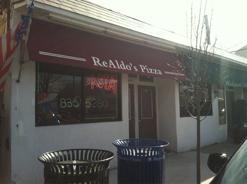 Photo of Realdo's Pizzeria in Harrison City, New York, United States - 2 Picture of Restaurant, Food, Point of interest, Establishment, Meal takeaway, Meal delivery