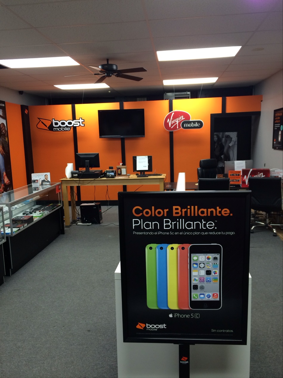Photo of Boost Mobile Store by Uniondale Wireless Inc. in Uniondale City, New York, United States - 1 Picture of Point of interest, Establishment, Store, Electronics store