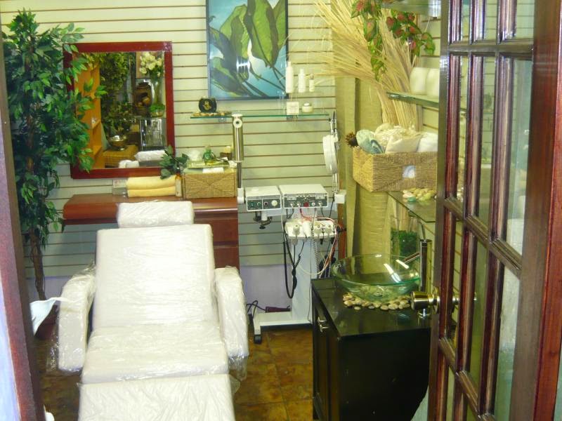 Photo of Croom Boutique Salon & Spa in Bronx City, New York, United States - 2 Picture of Point of interest, Establishment, Health, Beauty salon