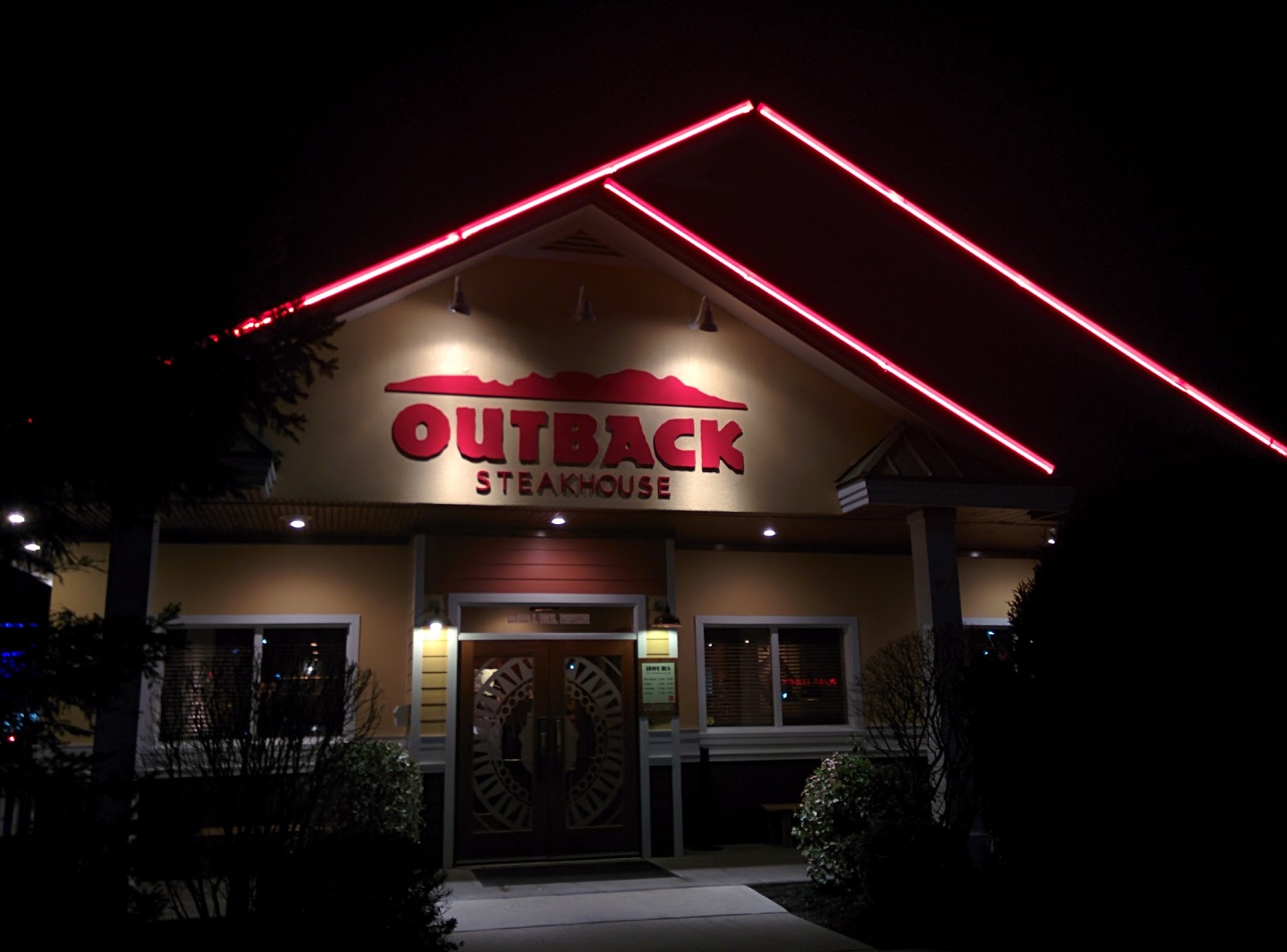 Photo of Outback Steakhouse in Edgewater City, New Jersey, United States - 1 Picture of Restaurant, Food, Point of interest, Establishment, Bar