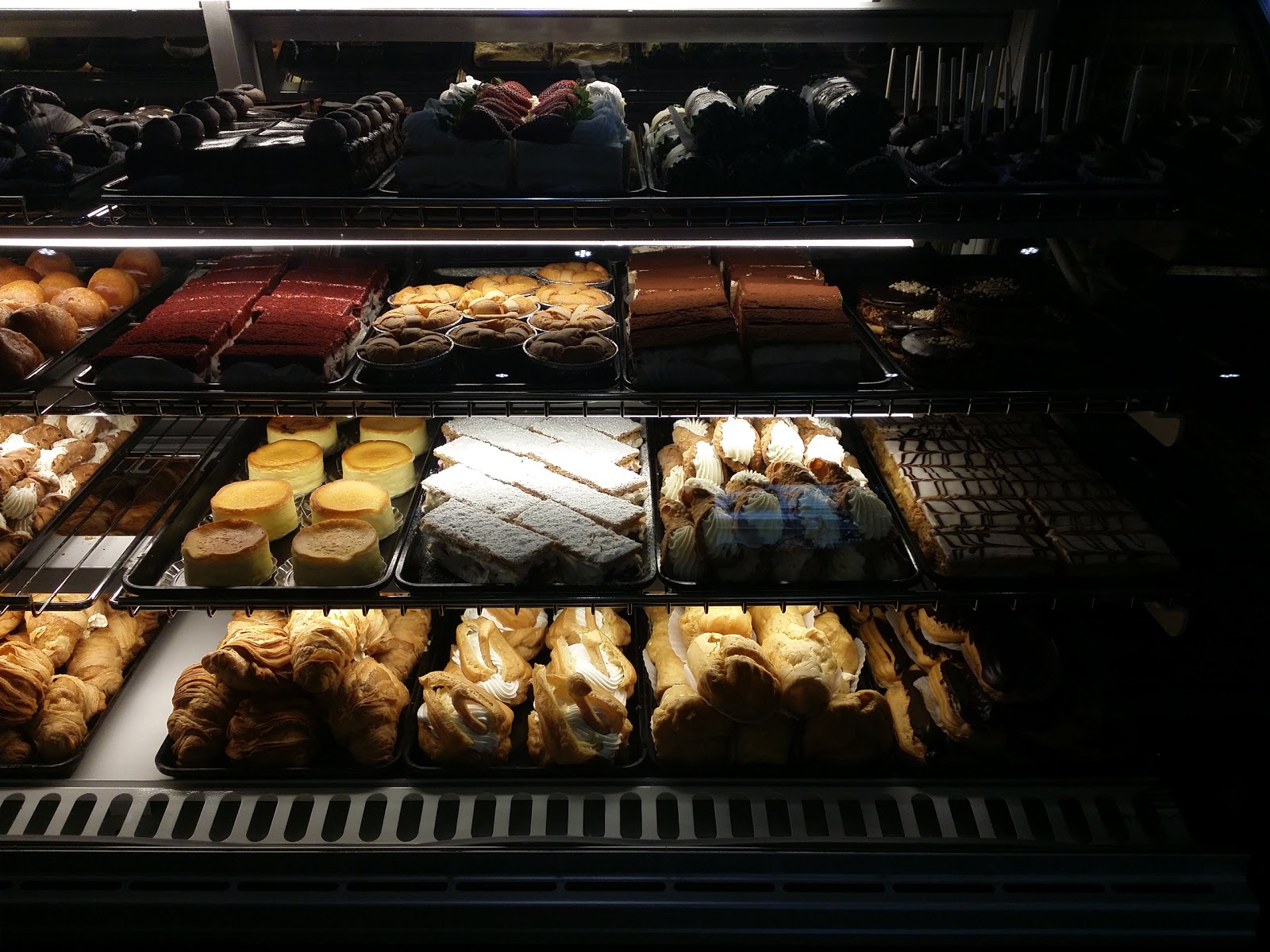 Photo of Fortunato Brothers in Kings County City, New York, United States - 3 Picture of Food, Point of interest, Establishment, Store, Bakery