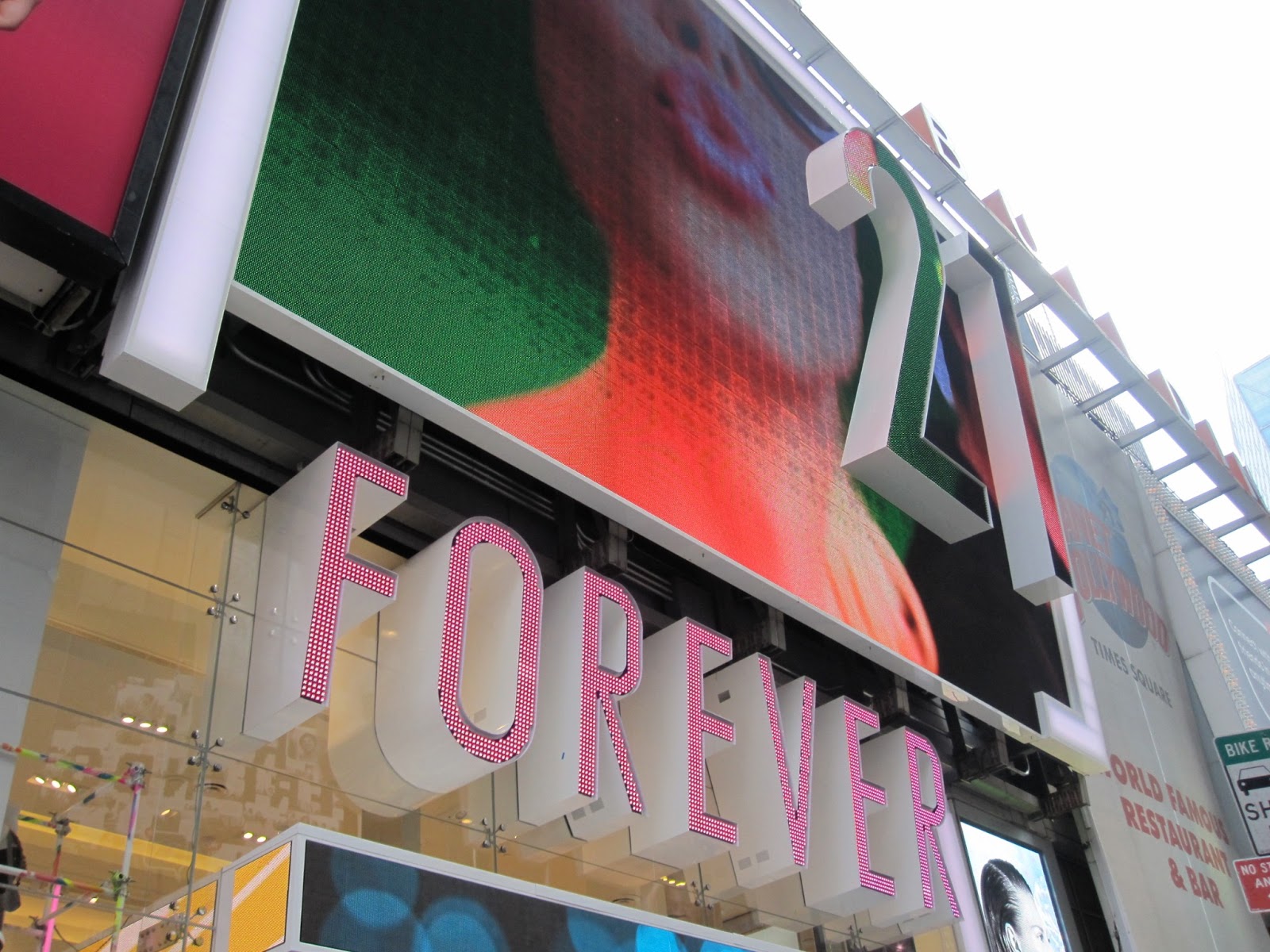 Photo of Forever 21 in New York City, New York, United States - 5 Picture of Point of interest, Establishment, Store, Clothing store