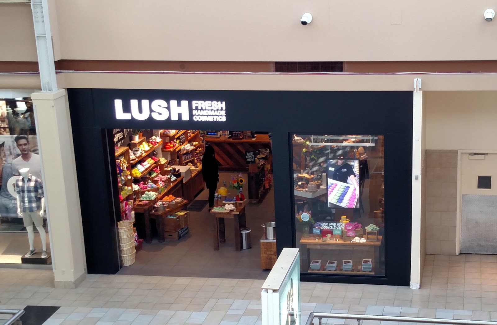 Photo of Lush Fresh Handmade Cosmetics in Jersey City, New Jersey, United States - 1 Picture of Point of interest, Establishment, Store