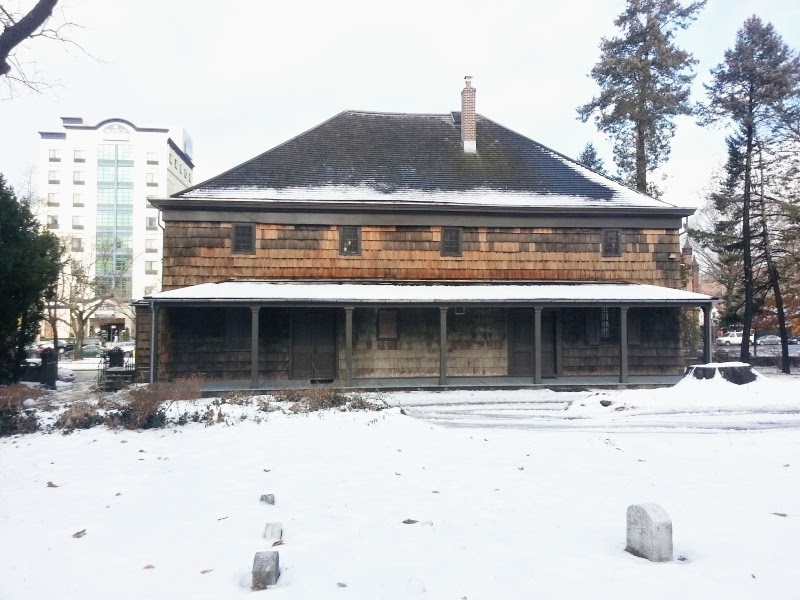 Photo of Flushing Meeting House in Queens City, New York, United States - 6 Picture of Point of interest, Establishment, Store, Place of worship, Park, Cemetery