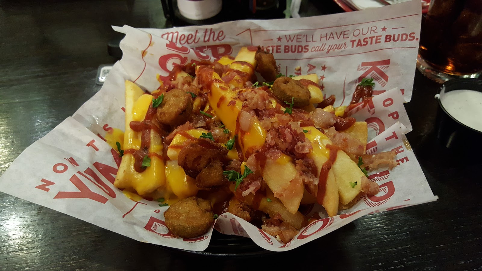 Photo of Red Robin Gourmet Burgers in Secaucus City, New Jersey, United States - 2 Picture of Restaurant, Food, Point of interest, Establishment