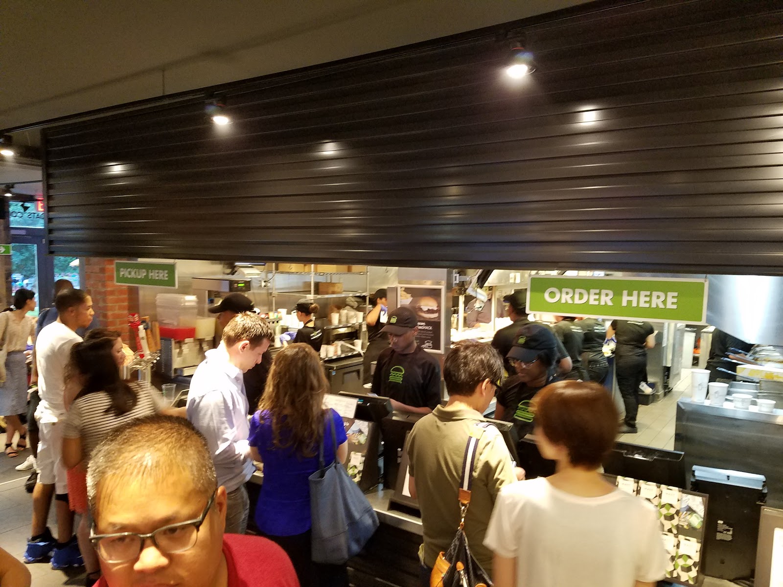 Photo of Shake Shack in Kings County City, New York, United States - 4 Picture of Restaurant, Food, Point of interest, Establishment, Store, Meal takeaway