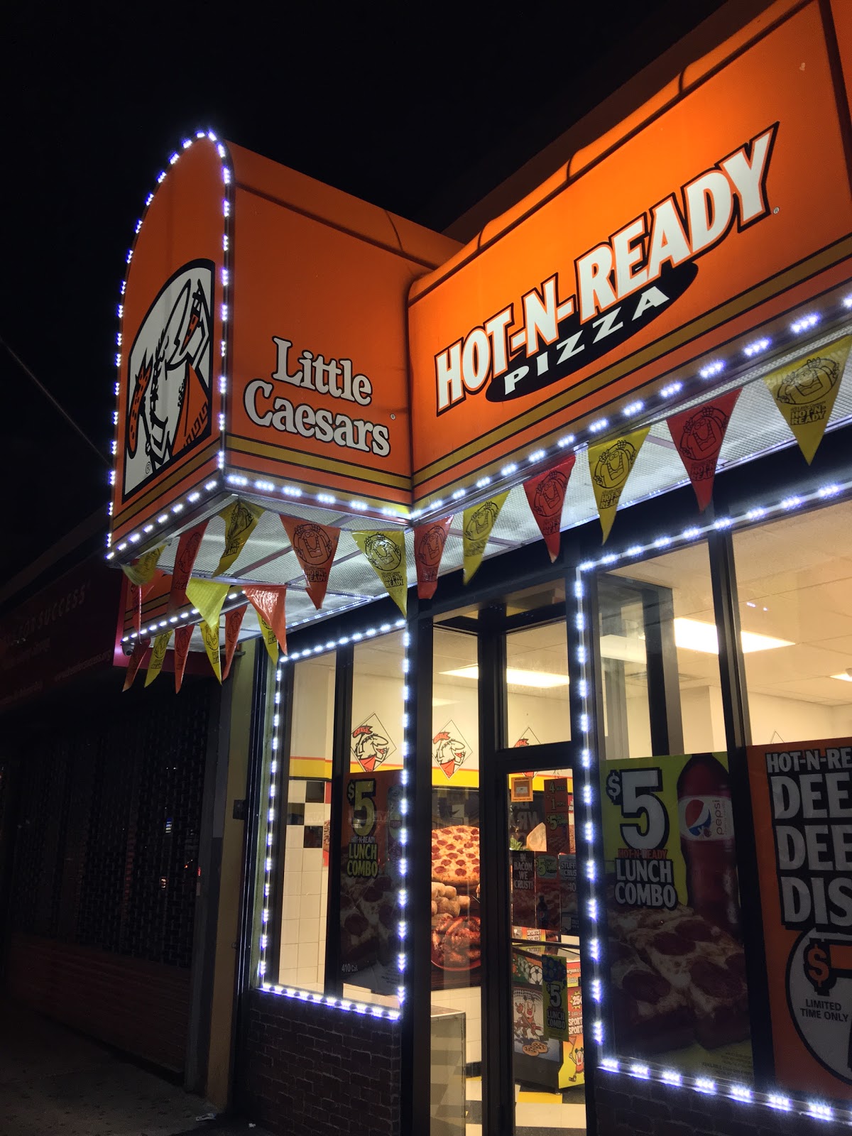 Photo of Little Caesars Pizza in Bronx City, New York, United States - 1 Picture of Restaurant, Food, Point of interest, Establishment, Meal takeaway