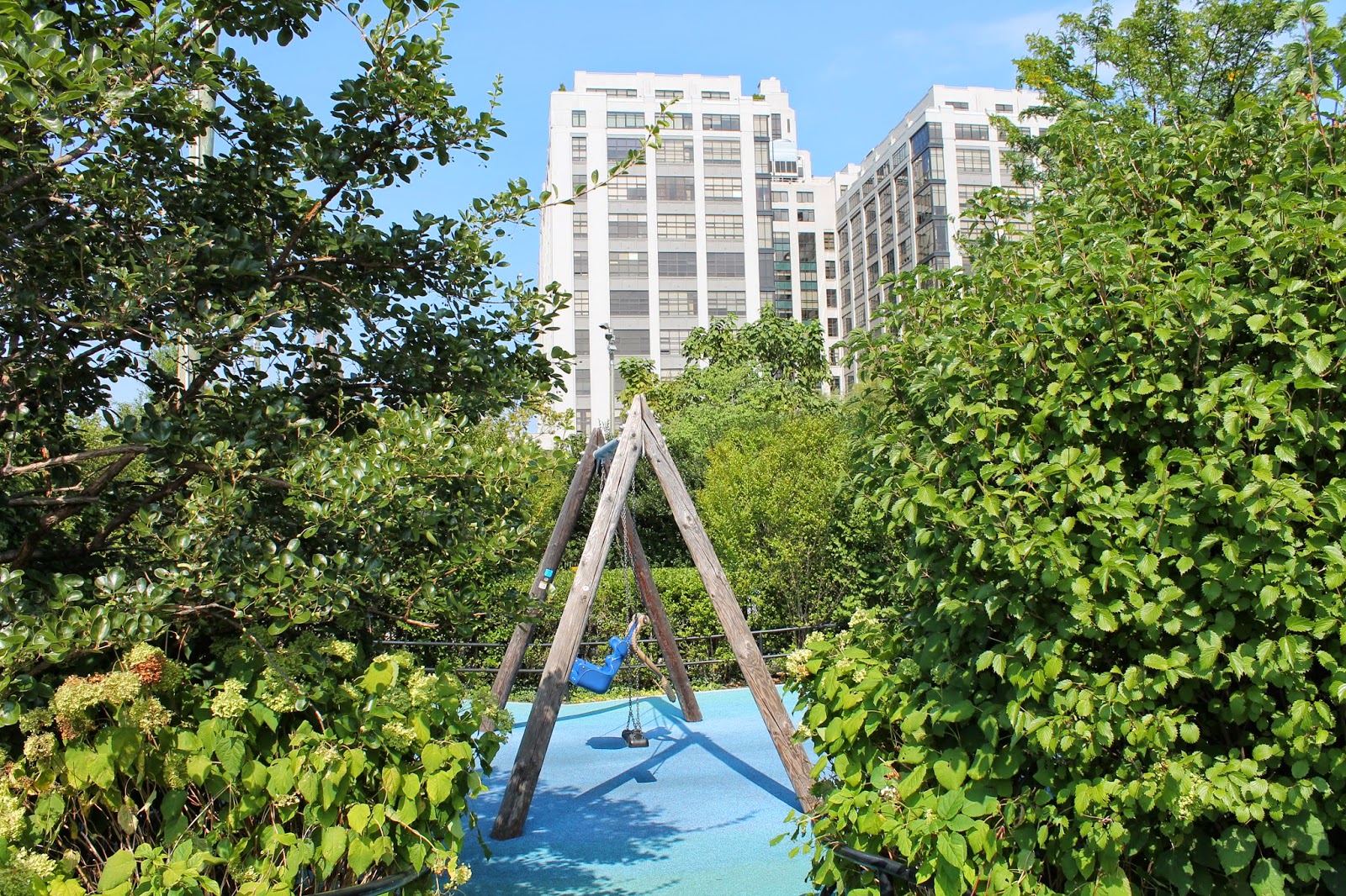 Photo of Brooklyn Bridge Park - Pier 6 - Beach Volleyball Courts in Kings County City, New York, United States - 10 Picture of Point of interest, Establishment, Park