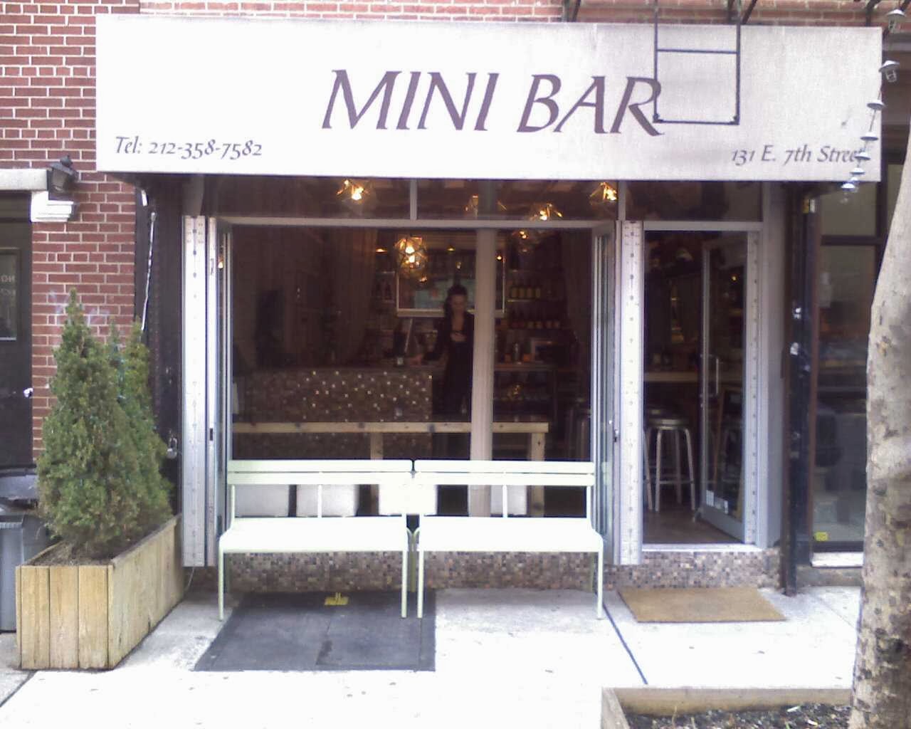 Photo of mini bar in New York City, New York, United States - 1 Picture of Food, Point of interest, Establishment, Bar, Night club