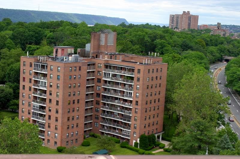 Photo of Windsor North in Bronx City, New York, United States - 1 Picture of Point of interest, Establishment