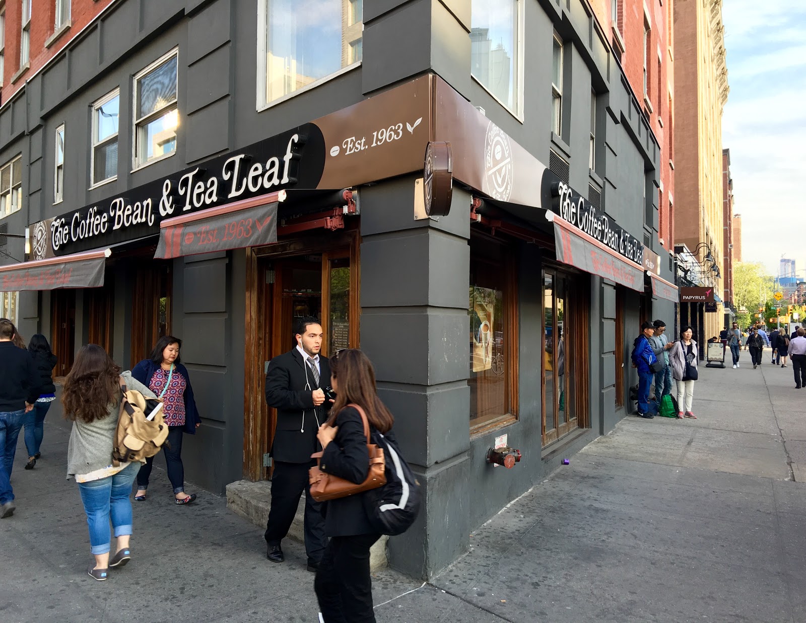 Photo of The Coffee Bean & Tea Leaf in New York City, New York, United States - 4 Picture of Food, Point of interest, Establishment, Store, Cafe
