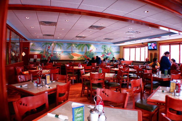 Photo of Tropicana Diner in Elizabeth City, New Jersey, United States - 5 Picture of Restaurant, Food, Point of interest, Establishment, Meal takeaway