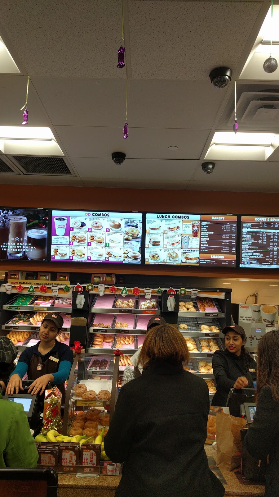 Photo of Dunkin' Donuts in New York City, New York, United States - 2 Picture of Restaurant, Food, Point of interest, Establishment, Store, Cafe, Bakery