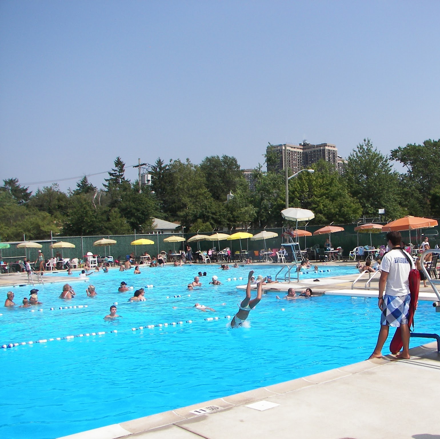 Photo of Tanenbaum Family Pool at the Samuel Field Y in Little Neck City, New York, United States - 8 Picture of Restaurant, Food, Point of interest, Establishment, Meal takeaway, Bar