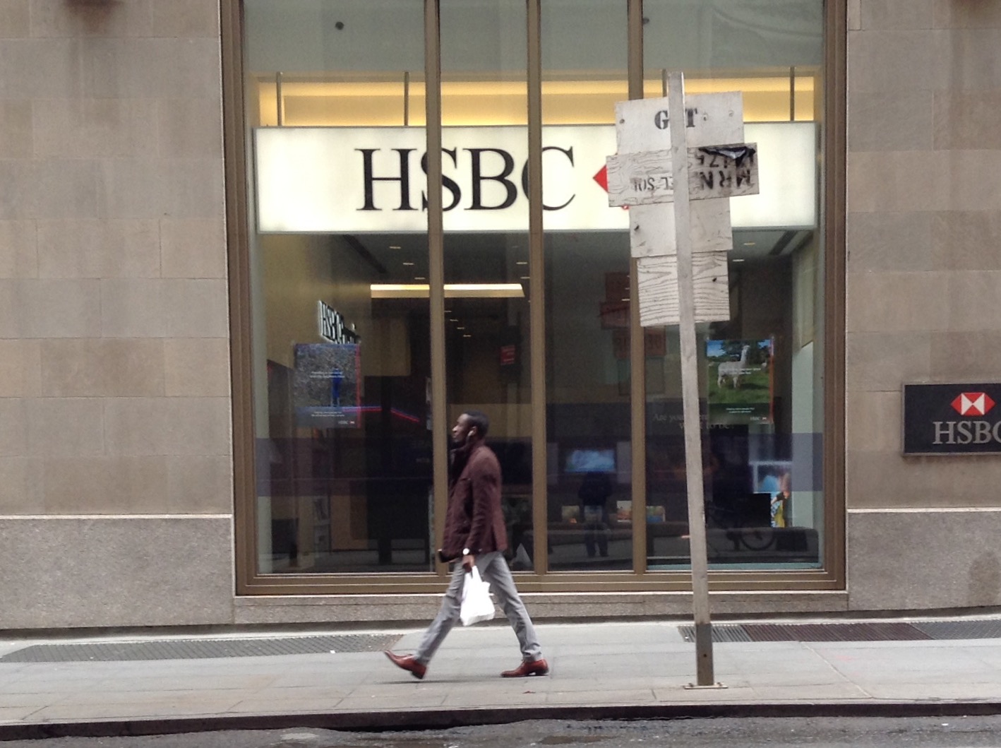 Photo of HSBC Bank in New York City, New York, United States - 1 Picture of Point of interest, Establishment, Finance, Bank